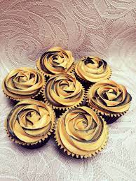 Icing decorations and tools, cupcake toppers, and cupcake holders. Gold Black Rose Swirl Cupcakes Swirl Cupcakes Black And Gold Cake Gold Cupcakes
