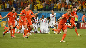 El seleccionado de holanda, siempre candidato pero que nunca ganó un mundial, intentará hoy dar un nuevo paso en su afán por sacarse la espina cuando se mida ante la sorprendente costa rica, que no solo ganó el grupo de la muerte ante tres campeones sino que ya. Holanda Costa Rica Los Suenos Suenos Son 0 0 4 3 P P Eurosport
