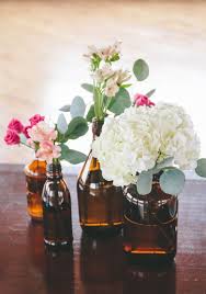 How To A Modern Diy Hydrangea Centerpiece That Anyone Can Make Tischdekoration Hochzeit Blumen Hochzeits Tischdeko Zum Selbermachen Hochzeit Blumenarrangements