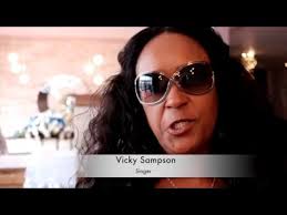 Ricardo's funeral draws thousands