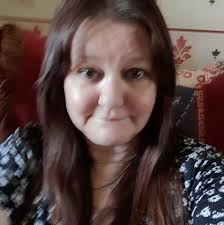 Had to share my excitements with fellow garden addicts. I've been eyeing  this up in my neighbours garden for 3 years. She finally gave it to me  today. #Score 😁 Can't wait