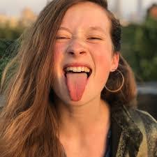 Nina Nepa's Instagram, Twitter & Facebook