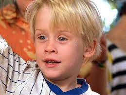 Macaulay Culkin Was The Ultimate Child Star Of The 90s But The Pressure Was High And He Left It All Recently Macaulay Culkin Child Actors Childhood Photos