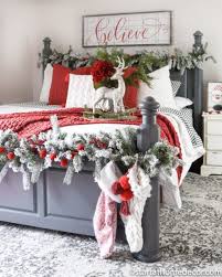 33 Adorable Christmas Bedroom Decor Ideas In 2020 Christmas Decorations Bedroom Christmas Bedding Christmas Home