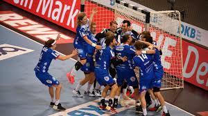 Von girokonto und finanzierung über geldanlage bis versicherungen: Sensation Im Pokal Tbv Lemgo Schaltet Thw Kiel Aus Kicker