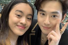 Pinoy fans meet EXO's Suho in Rome