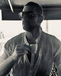 See more of benjamin piwko on facebook. Benjamin Piwko Auf Instagram Bevor Es Morgen Wieder Zuruck Geht Gonn Ich Mir Noch Ein Tasschen Espresso What Else Viv Mens Sunglasses Sunglasses Men