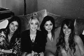 Mar 21, 2017 · côté vie privée, lionel messi est père de deux garçons, thiago (né en novembre 2012) et matteo (né en septembre 2015) avec sa compagne antonella roccuzzo. The One And Only Daniella Semaan Shakira Kanika Kapoor And