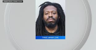 Kyrie Irving Wins 2011-2012 NBA Rookie Of The Year Award