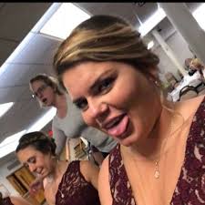 Danielle Ernst (@dkernst21)