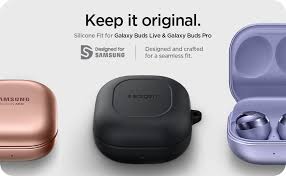 The galaxy buds pro and galaxy buds live might look very similar but are quite different in terms of features and audio quality. Spigen Silicone Fit Entwickelt Fur Galaxy Buds Live Hulle Galaxy Buds Pro Hulle Schwarz Amazon De Elektronik