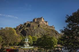 Learn more about this content. Tapeta Na Monitor Byt A Pohoda Skotsko Hrad Fontana Edinburgh Hrad