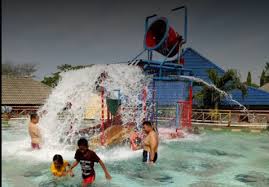 Untuk masuk ke objek wisata ini begitu murah. Harga Tiket Masuk Waterboom Gajah Mungkur Wonogiri Terbaru Info Cilangkap