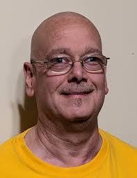 Lee Holbrook's Instagram, Twitter & Facebook