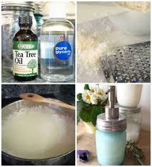 12 Produits Que Vous Ne Devez Plus Acheter Mais Plutot Faire Vous Meme Savon Liquide Maison Savon Liquide Pour Les Mains Cosmetiques Faits Maison
