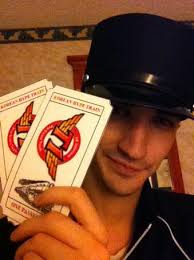 Jackson Li (@KrispyRoSey)