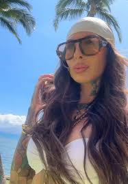 Outfit Inspiration for a Maui Vacation