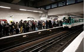 Pour l'heure, les messages relayés sur les réseaux indiquent seulement un parcours qui passe par 6 lieux symboliques dans la capitale à commencer par le conseil d'état. Greve Du 17 Decembre A Paris L Itineraire Du Cortege Vivre Paris