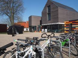 Besucher können im max hünten haus wechselnde fotoschauen bewundern. Zingst Ein Reisebericht Zum Osteeheilbad Fur Ferienurlauber