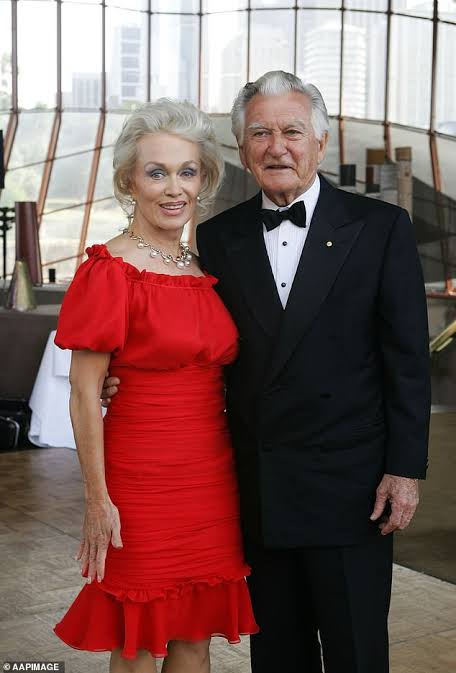 Bob Hawke's widow Blanche d'Alpuget suffered cancer diagnosis and has no photos of Hawke in her home | Daily Mail Online