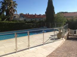 Conception Et Pose D Un Garde Corps Inox Poli Et Verre Avec Portillon Pour Protection De Piscine A Sanary Fabricant De Rambardes En Inox Sur Mesure A Toulon Shm
