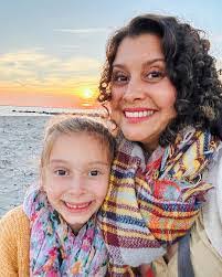 Lisa Vitello's Instagram, Twitter & Facebook