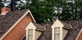 Pose lucarne de toit lapeyre. Fenetre De Toit Comment Bien Choisir Entre Rotation Ou Projection