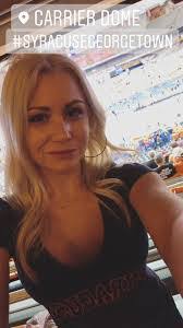 Jessica Phinney's Instagram, Twitter & Facebook