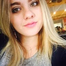 Taylor Pires's Instagram, Twitter & Facebook