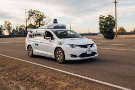 Waymo與創業公司合作推出為自動駕駛車輛而設的保險服務 Self Driving Mini Van Car