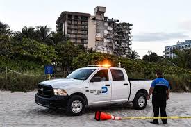 Building partially collapses near miami beach, rescues underway: Yowdm8fpgkox2m