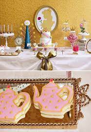 Six (6) sacs belle et six (6) sacs beast. La Belle Et La Bete Disney Decoration En 80 Idees Magnifiques Archzine Fr