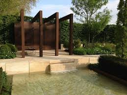 Arbuste Persistant Dans Le Jardin Photos Et Inspiration Inepuisable Arbuste Persistant Arbuste Et Jardin Moderne