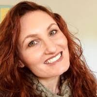 Faye Ross's Instagram, Twitter & Facebook