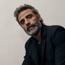 Oscar Isaac Updates