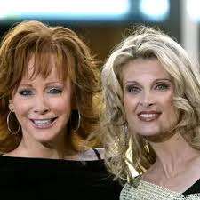 Hillary Scott Net Worth