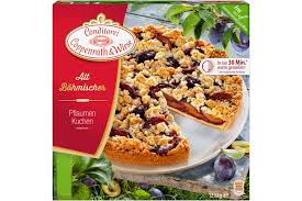 Die meisten konditoreien bieten schokoladenkuchen mit nüssen und pflaumen an. Alt Bohmischer Pflaumenkuchen Mit Streuseln Von Coppenrath Wiese