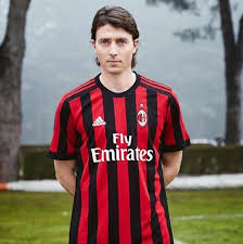 Montolivo rocks when it comes to food. Gianluca Di Marzio Dalla Fascia A Bonucci Ai Silenzi Di Gattuso Tutte Le Verita Di Montolivo