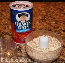 This oatmeal bath recipe is a diy must for winter! Diy Oatmeal Bath Baby Gizmo