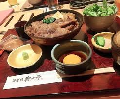 gm 朝から飯テロ投下 すき焼きが好きすぎる 今半行ってみたいな ᴗ ੭ 飯テロ 翔山亭 肉 グルメ すき焼き すき焼き定食 らぶ gm lunch instafood グルメ 日本食 飯テロ
