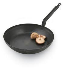 World Cuisine 11 7 8 Inch Black Steel Frying Pan Review World Cuisine Pan Frying Pan