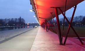 Parc De La Villette Mise En Lumiere 25 Ans Apres Paris Light Zoom Lumiere Lumiere Mise En Lumiere Paris