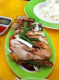 Nasi ayam steamed memang peberet kami sekeluarga, nak makan kat situ selalu pun tak boleh, dah lah rega mafahalfal camfam cifilakafa , tak berbaloi sekadar makan nasi ayam dengan menu sampingan yang lain dengan rega semacam tu, tauke khinzir pun jual kandang. Best Chicken Rice Teh Tarik In Town Review Of Nasi Ayam Puziah Bazar Bulat Ipoh Malaysia Tripadvisor