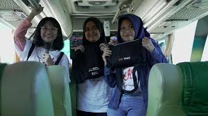 Which homosexually tinted dark academia friendship should you build your whole personality around :: Idn Times A Twitter Sebelum Main Bareng Kenalan Dulu Satu Sama Lain Siapa Tau Malah Jodoh Ye Nggak Mudikasikidntimes