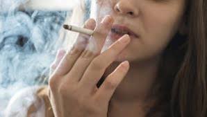 B raucht fast täglich marihuana und durch den durchlass der heizungsrohre steigt der widerliche geruch ständig in die obere wohnung, was a sehr. Durfen Mieter In Der Wohnung Rauchen Seefelder Immobilien Solide Preiswert Schnell