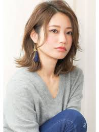 ルエ rue 30代 40代 50代に似合う ゆるふわ小顔前下がりワンカールロブ 40代 ヘアスタイル セミロング 美髪 ヘアスタイルのアイデア