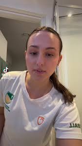 olha que bonitinha ela fazendo grwm