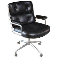 Find vintage office chair in canada | visit kijiji classifieds to buy, sell, or trade almost anything! Vintage Black Leather Eames Time Life Swivel Chairs At 1stdibs