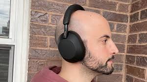 Sony WH-1000XM5 vs. AirPods Max