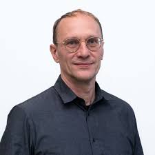 Dirk Bernhardt-Walther